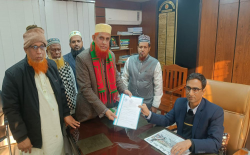 রাজশাহী-৪ (বাগমারা) আসনে জামায়াতের প্রার্থী ডা.আব্দুল বারীর মনোনয়ন ফরম উত্তোলন